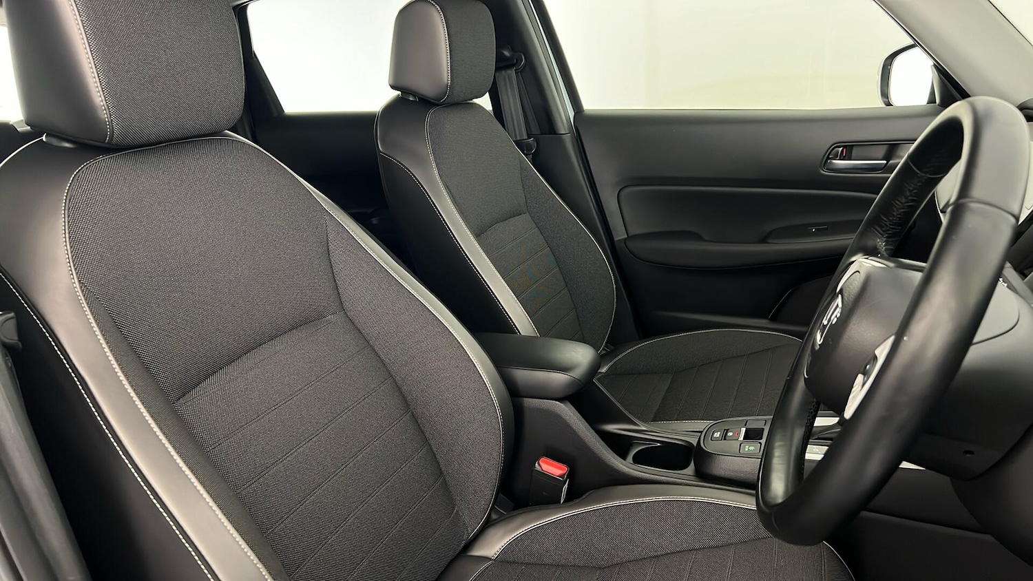 Used Honda Jazz 2023 for sale - 77205744: Photo 31