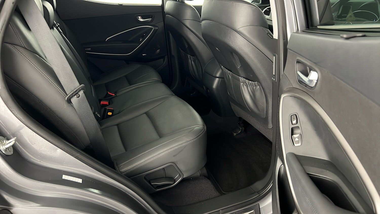 Used Hyundai Santa Fe 2017 for sale - 76552309: Photo 13