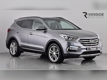 Used Hyundai Santa Fe 2017 for sale - 76552309: Photo