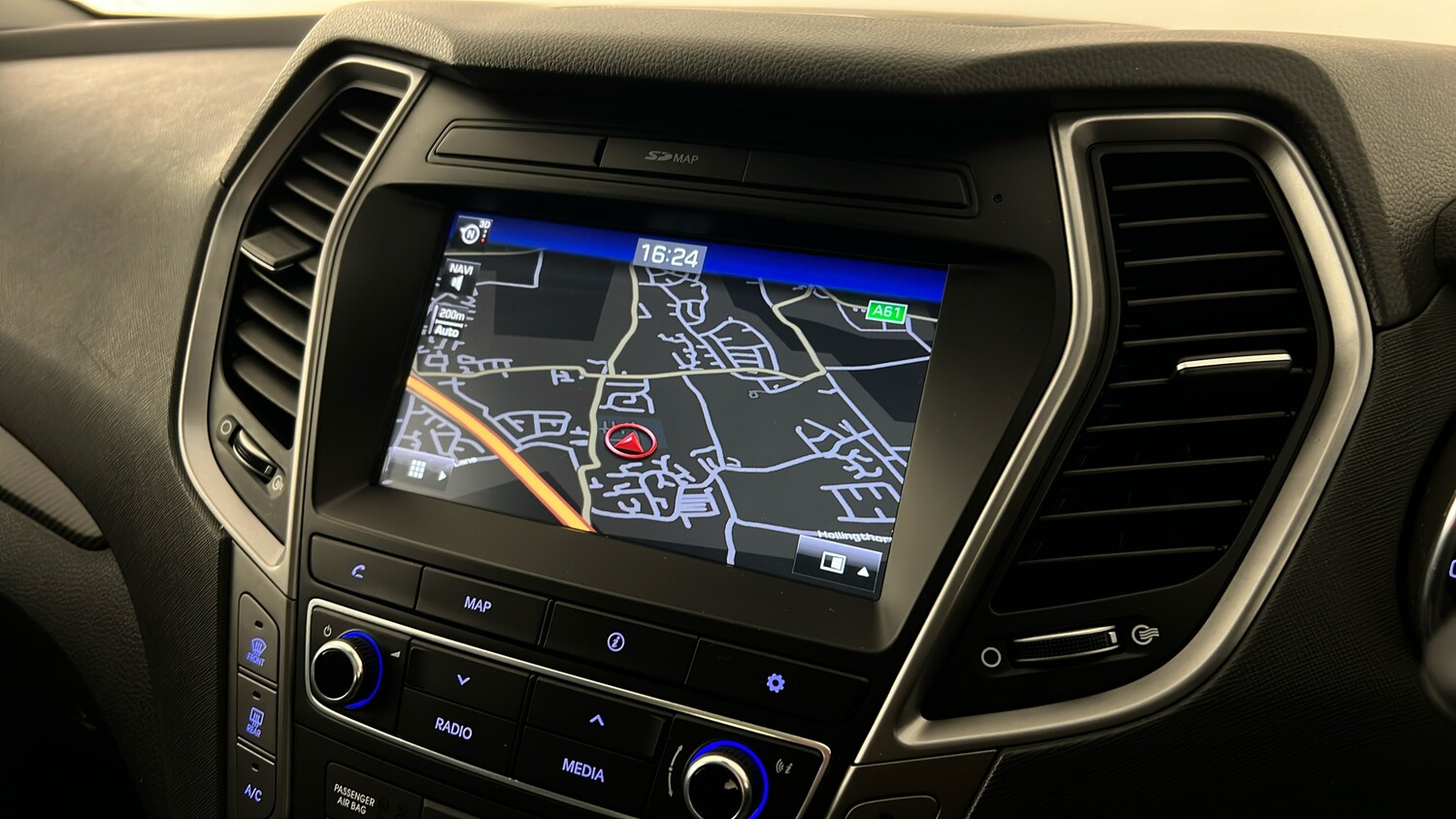 Used Hyundai Santa Fe 2017 for sale - 76552309: Photo 21