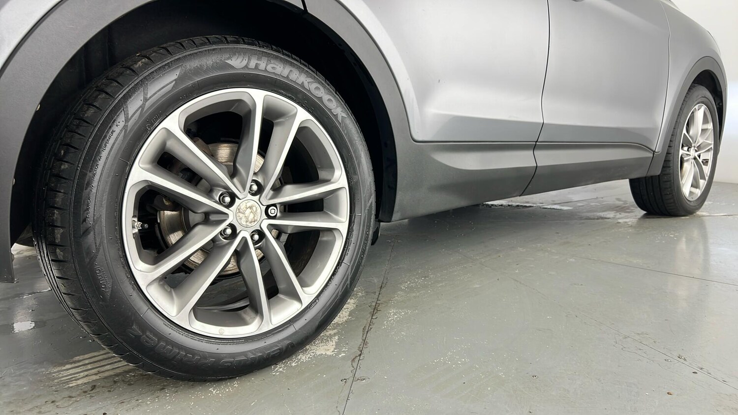 Used Hyundai Santa Fe 2017 for sale - 76552309: Photo 29