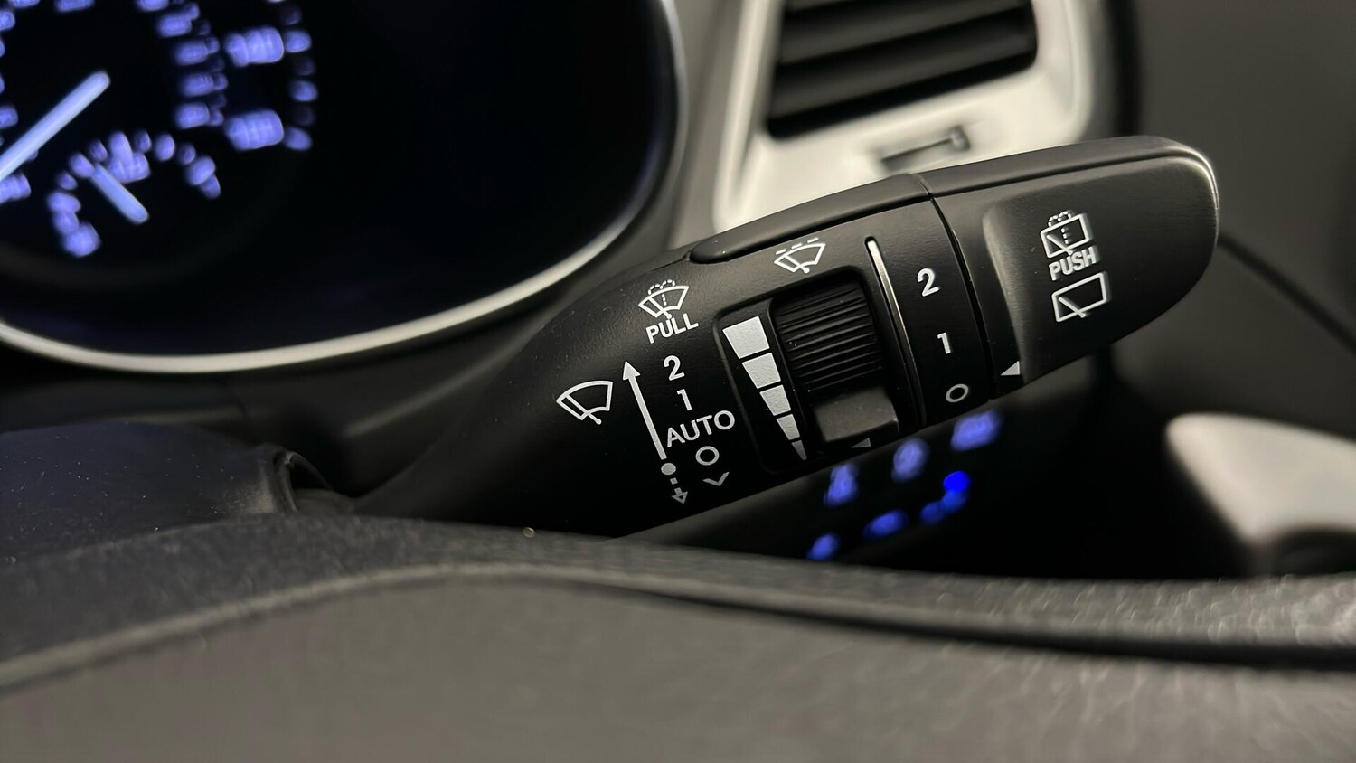 Used Hyundai Santa Fe 2017 for sale - 76552309: Photo 36