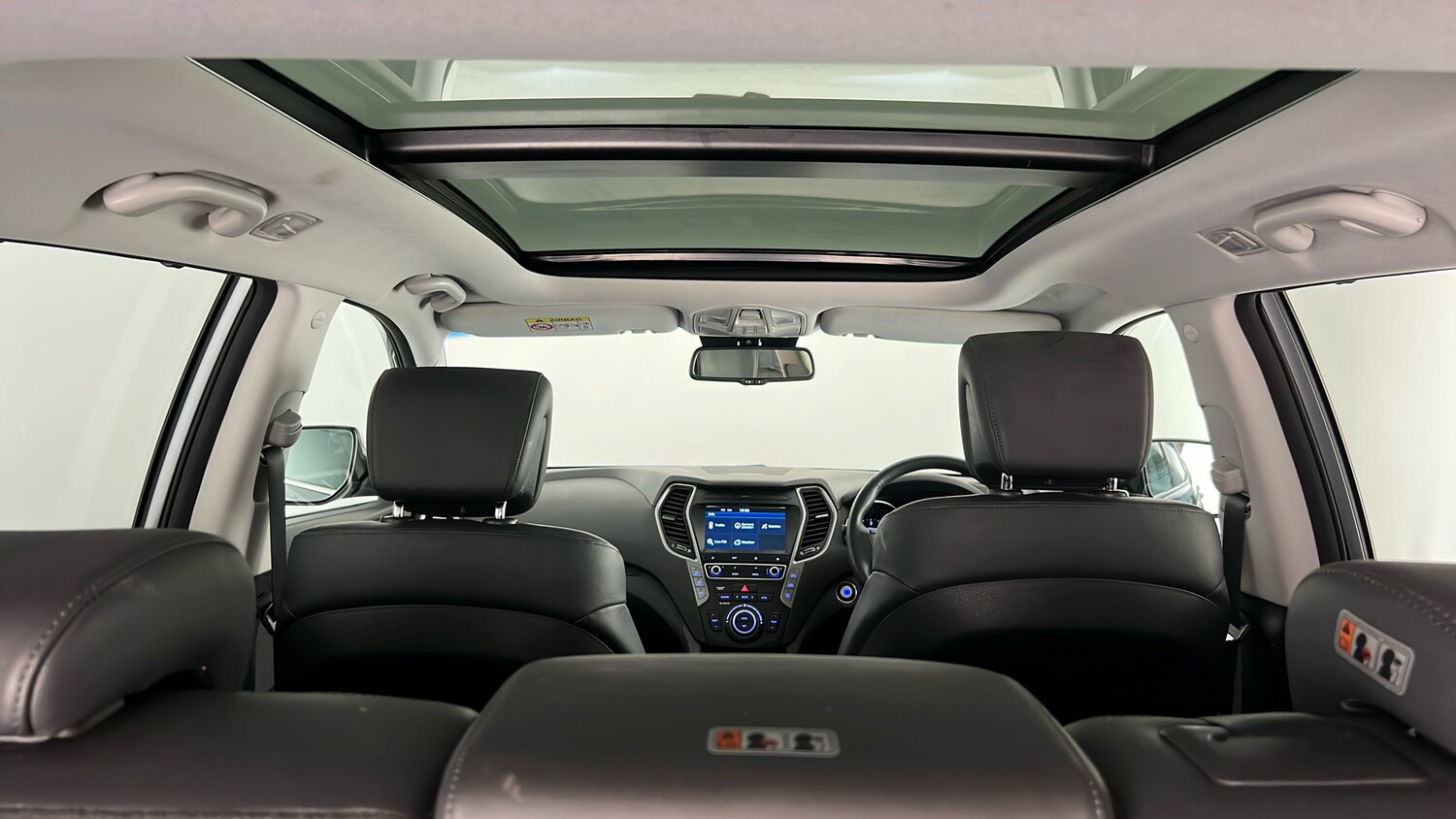 Used Hyundai Santa Fe 2017 for sale - 76552309: Photo 42