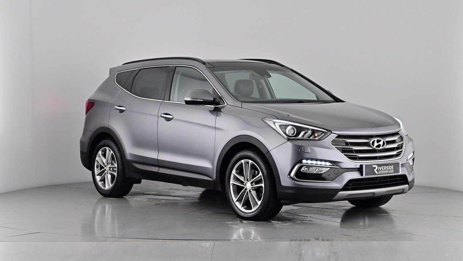 Used Hyundai Santa Fe 2017 for sale - 76552309: Photo 43
