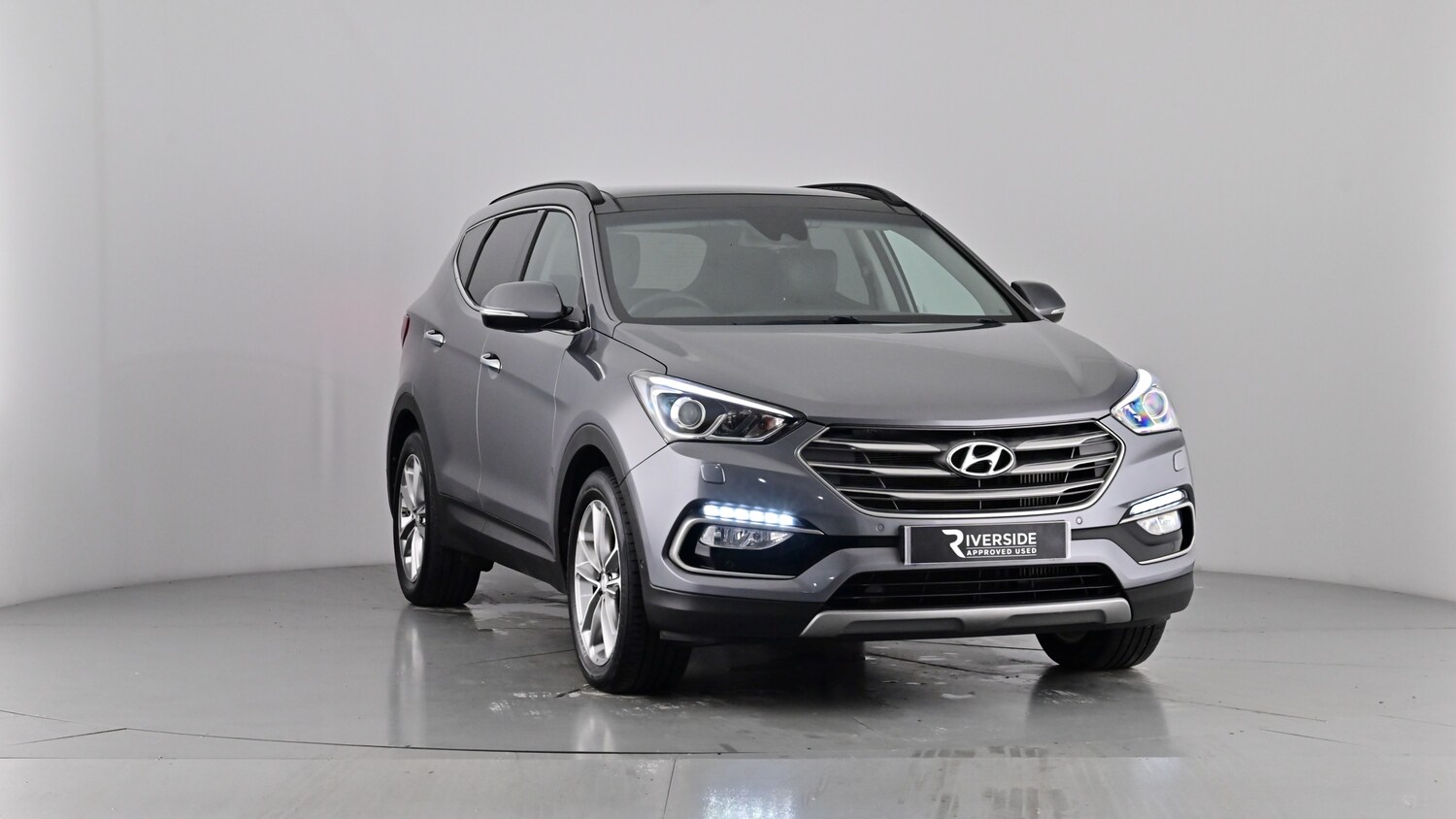 Used Hyundai Santa Fe 2017 for sale - 76552309: Photo 45