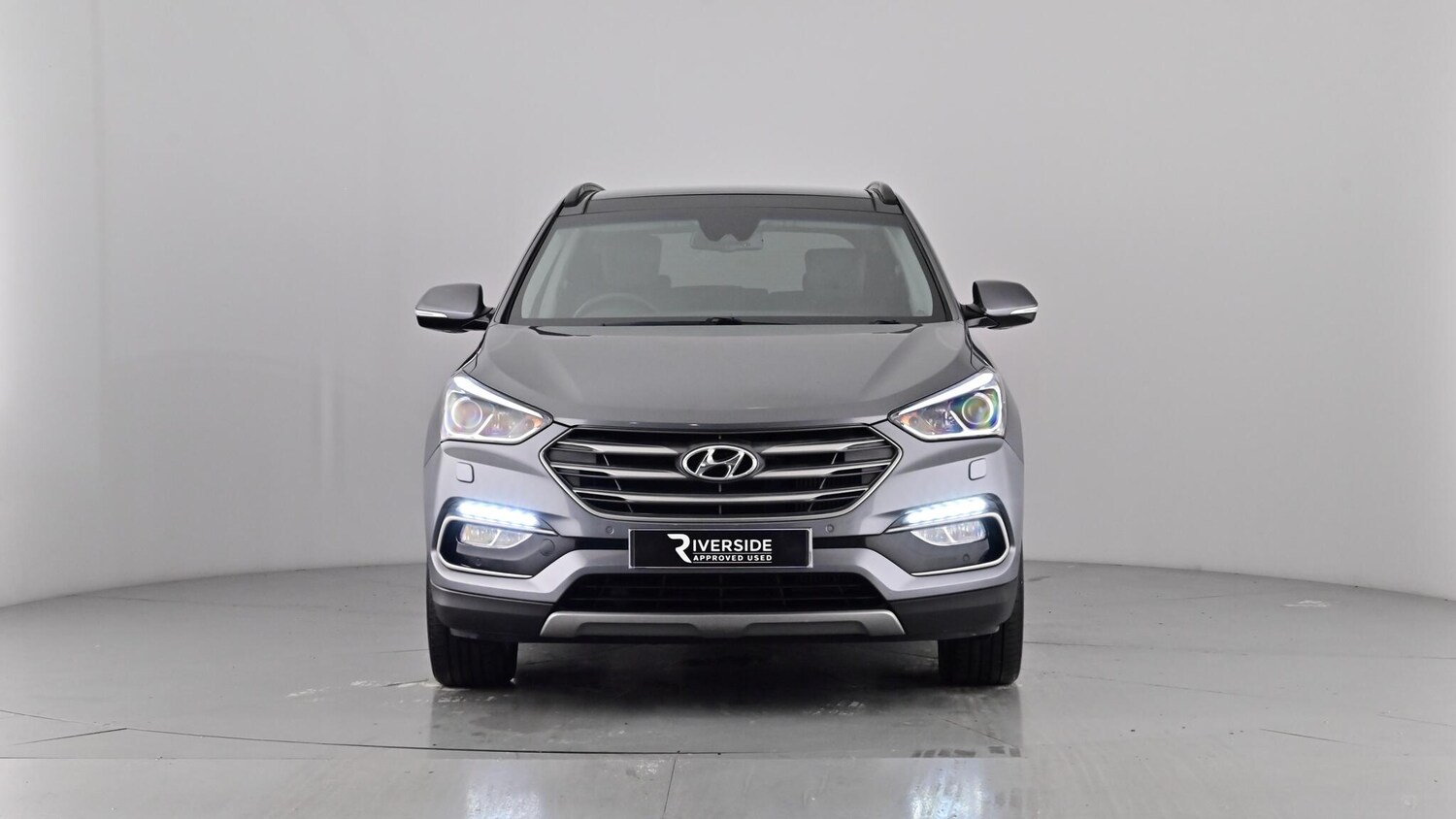 Used Hyundai Santa Fe 2017 for sale - 76552309: Photo 47