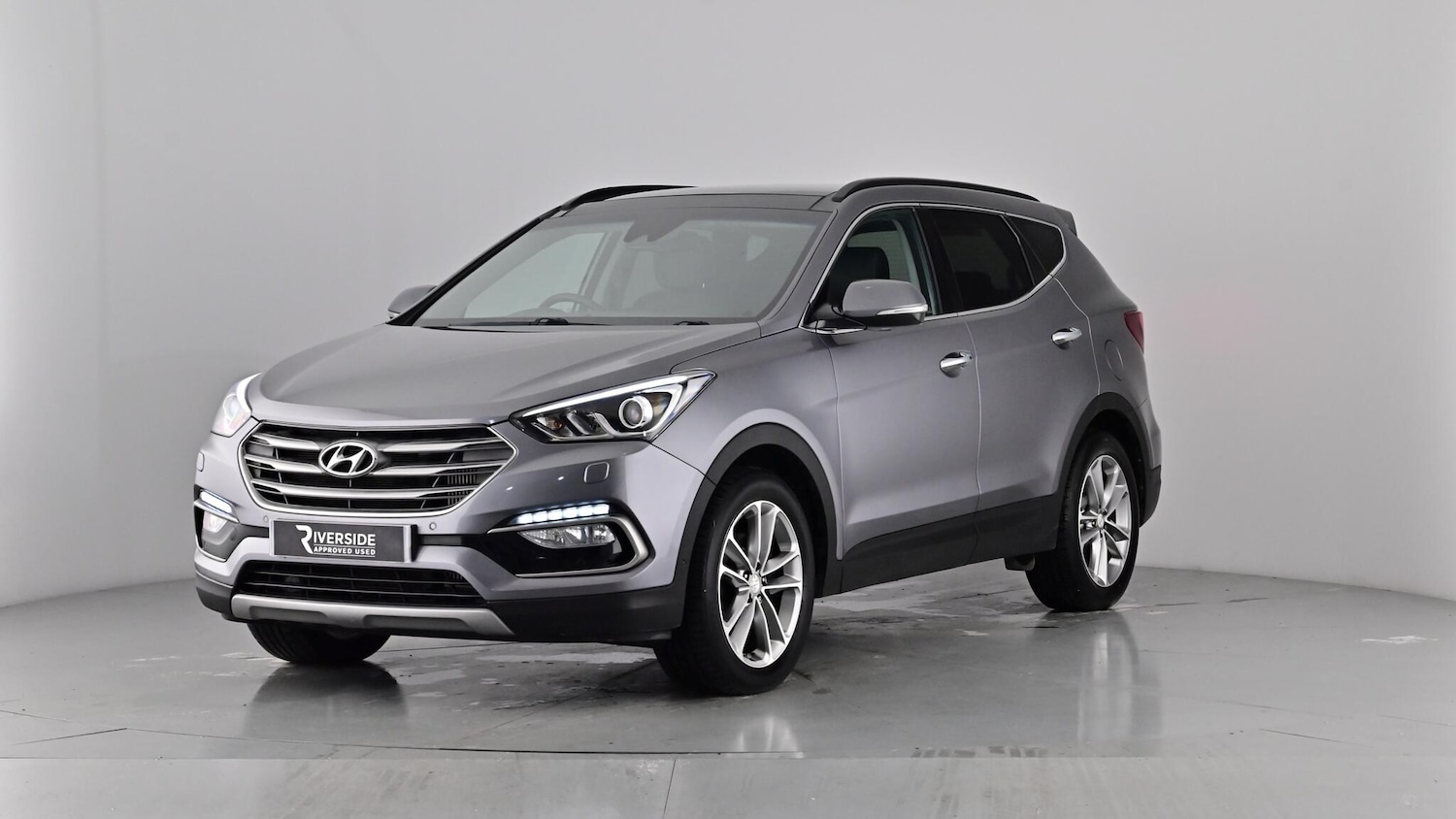 Used Hyundai Santa Fe 2017 for sale - 76552309: Photo 50