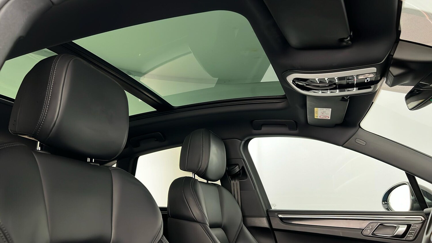 Used Porsche Macan 2019 for sale - 77588431: Photo 33