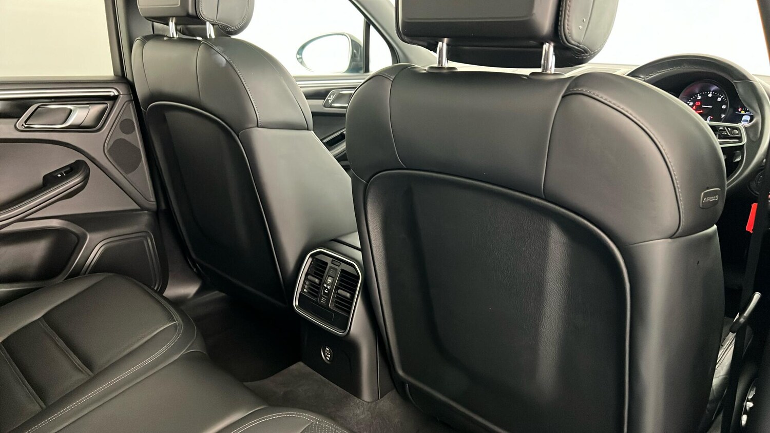 Used Porsche Macan 2019 for sale - 77588431: Photo 36