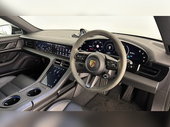 Used Porsche Taycan 2022 for sale - 78450309: Photo