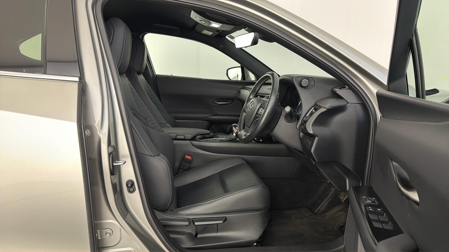 Used Lexus UX 2022 for sale - 78165688: Photo 15