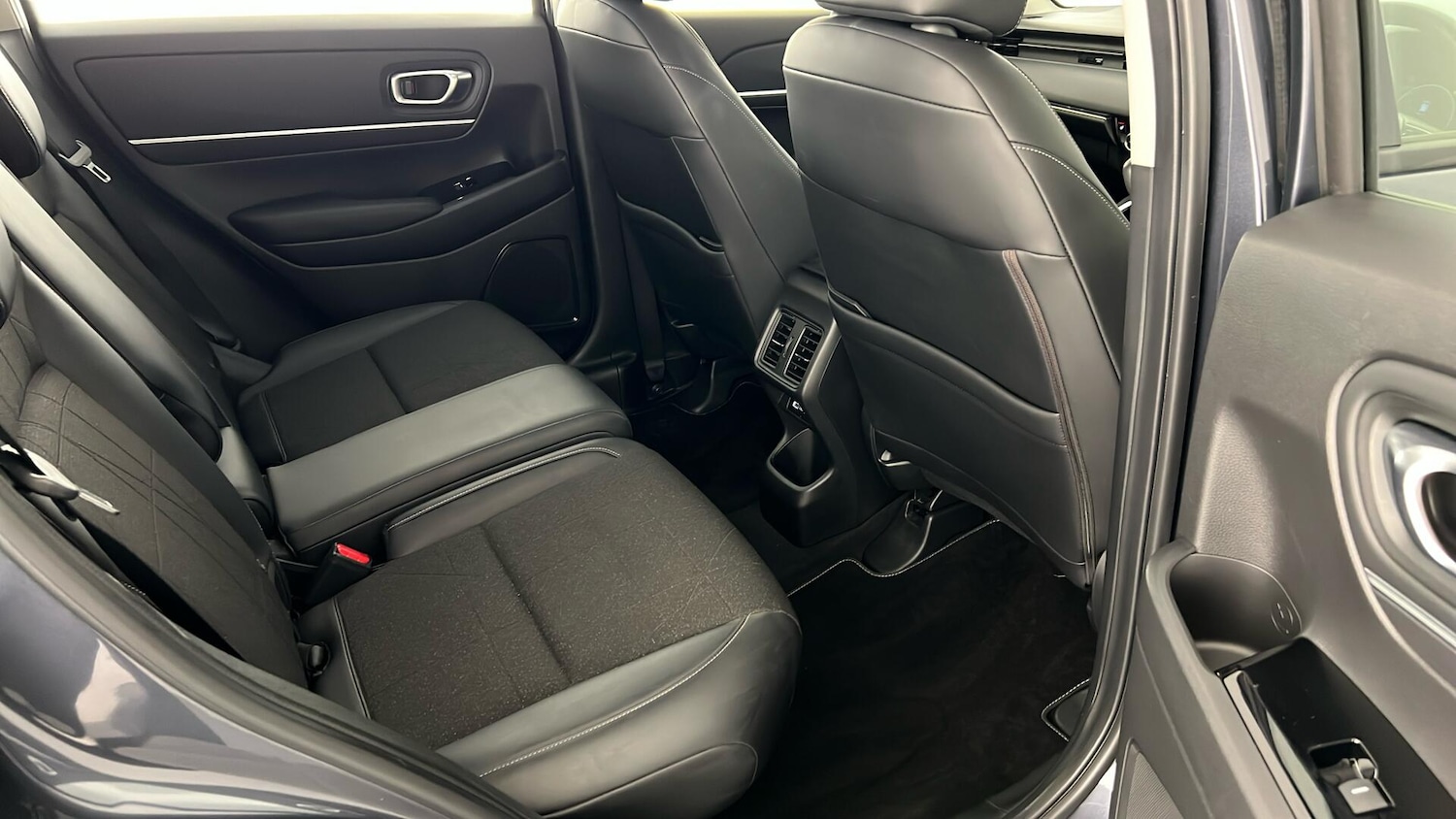 Used Honda HR-V 2022 for sale - 76826803: Photo 24