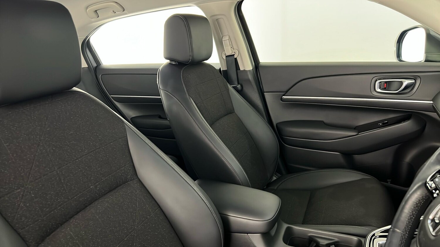 Used Honda HR-V 2022 for sale - 76826803: Photo 44