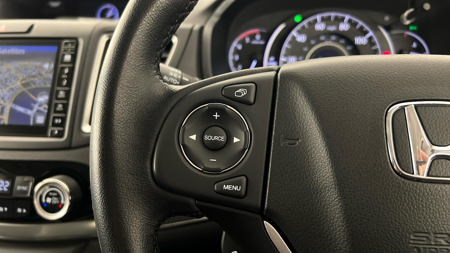 Used Honda CR-V 2016 for sale - 76501445: Photo 17