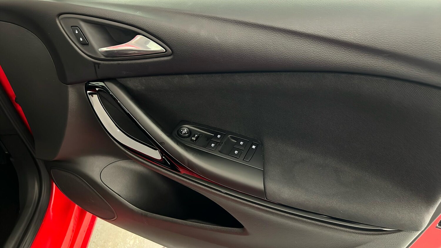 Used Vauxhall Astra 2019 for sale - 76487361: Photo 30