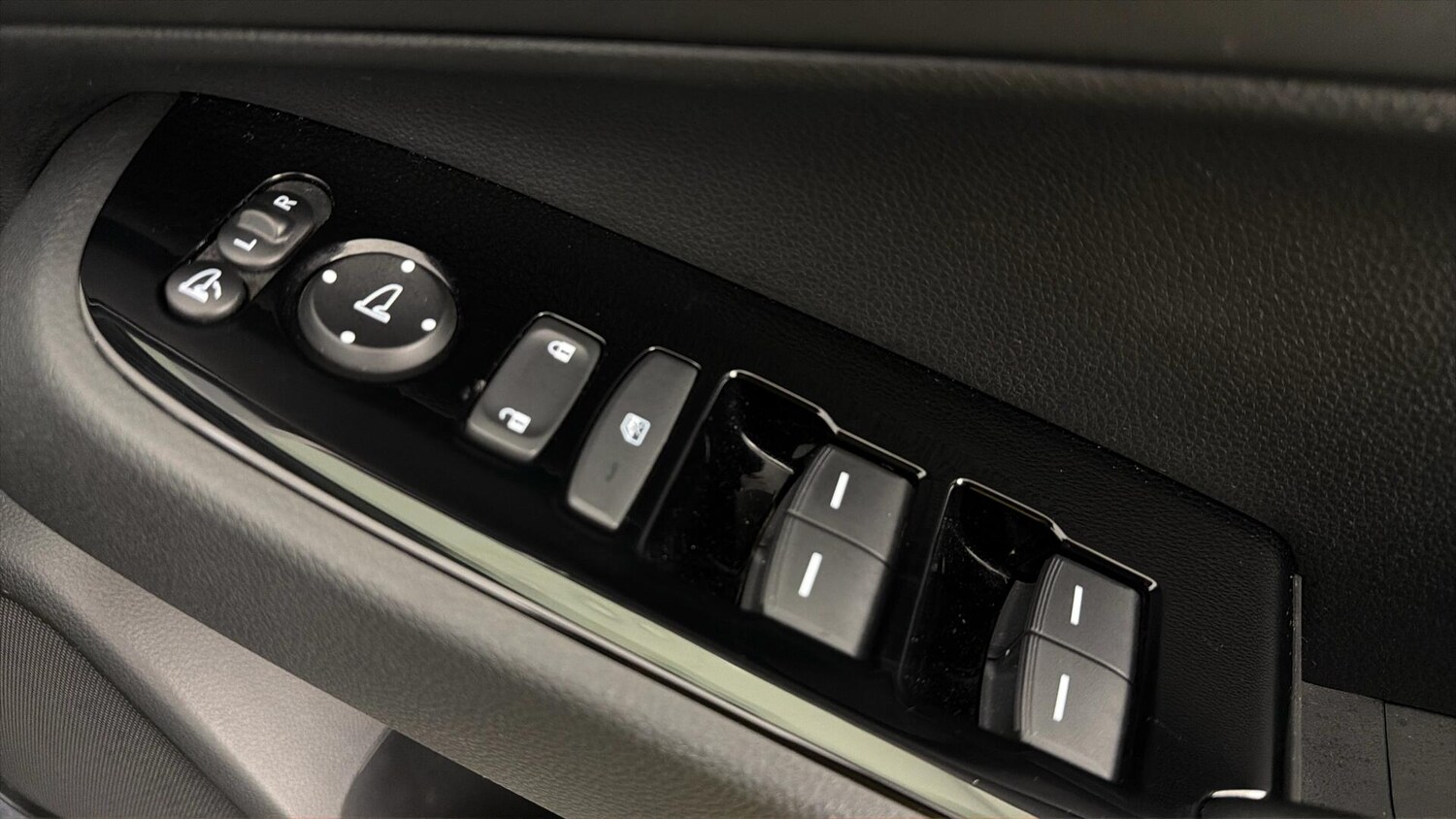 Used Honda HR-V 2023 for sale - 77470875: Photo 34