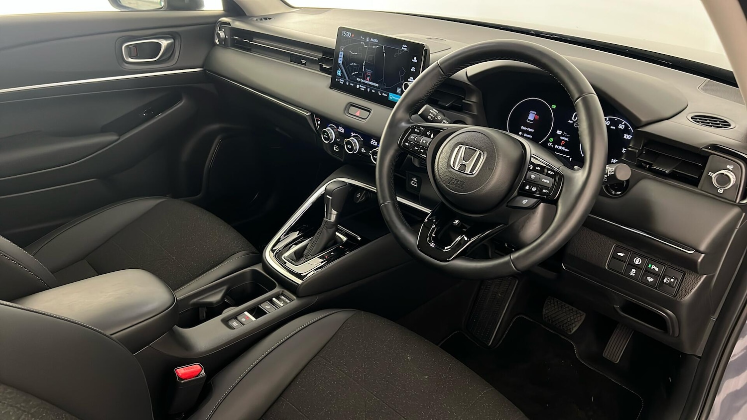 Used Honda HR-V 2023 for sale - 76722160: Photo 3