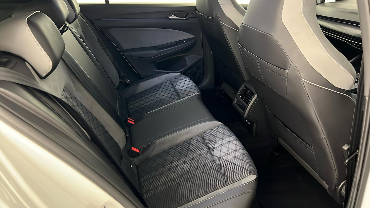 Used Volkswagen Golf 2020 for sale - 76196105: Photo 22