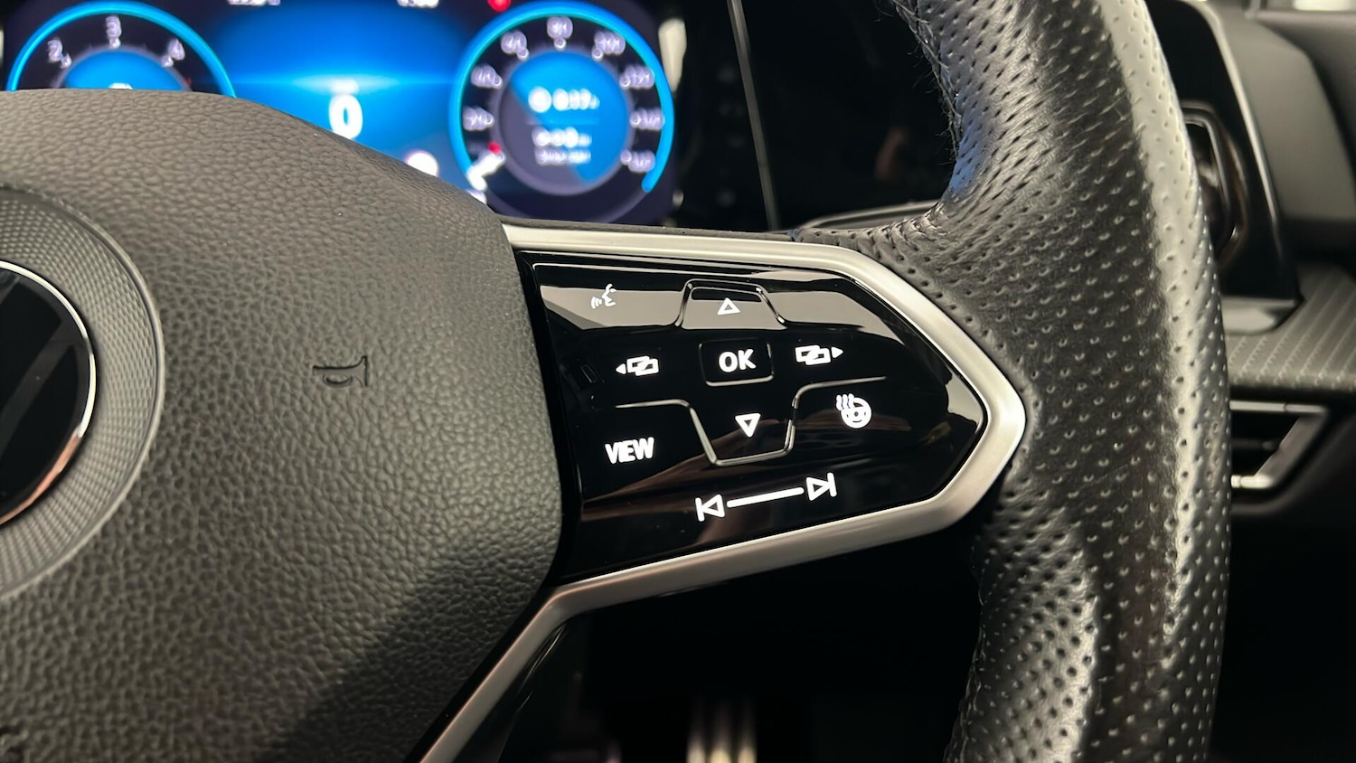 Used Volkswagen Golf 2020 for sale - 76196105: Photo 30