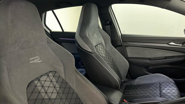 Used Volkswagen Golf 2020 for sale - 76196105: Photo 42