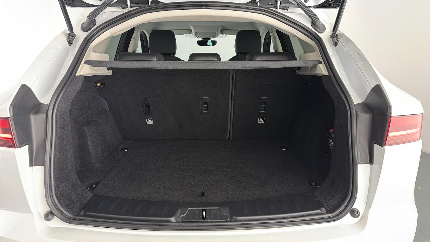 Used Jaguar E-Pace 2018 for sale - 77442570: Photo 12