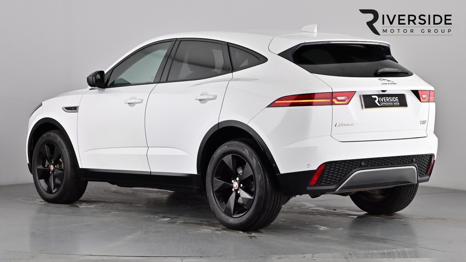 Used Jaguar E-Pace 2018 for sale - 77442570: Photo 2