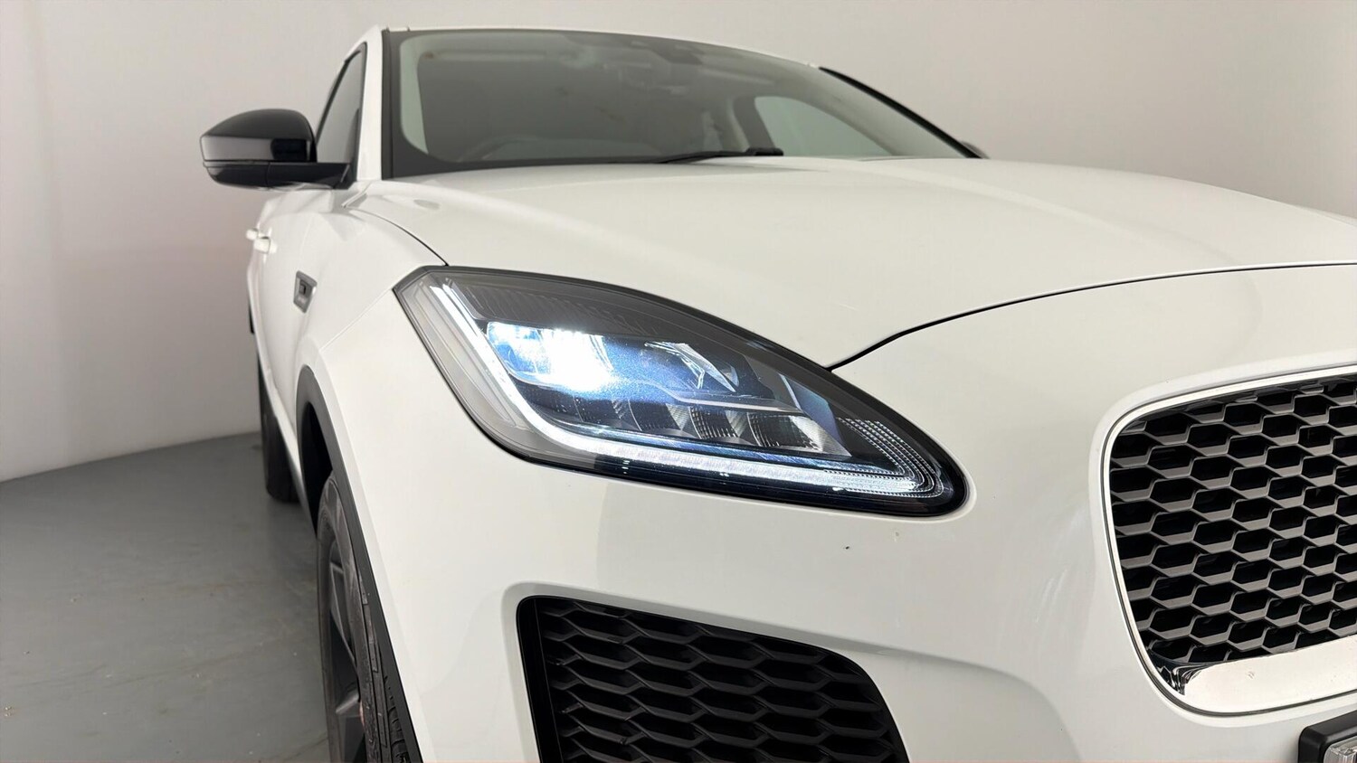 Used Jaguar E-Pace 2018 for sale - 77442570: Photo 23