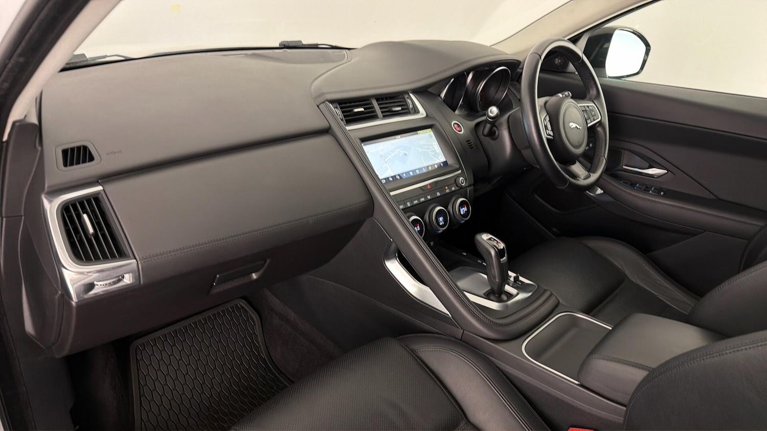 Used Jaguar E-Pace 2018 for sale - 77442570: Photo 8