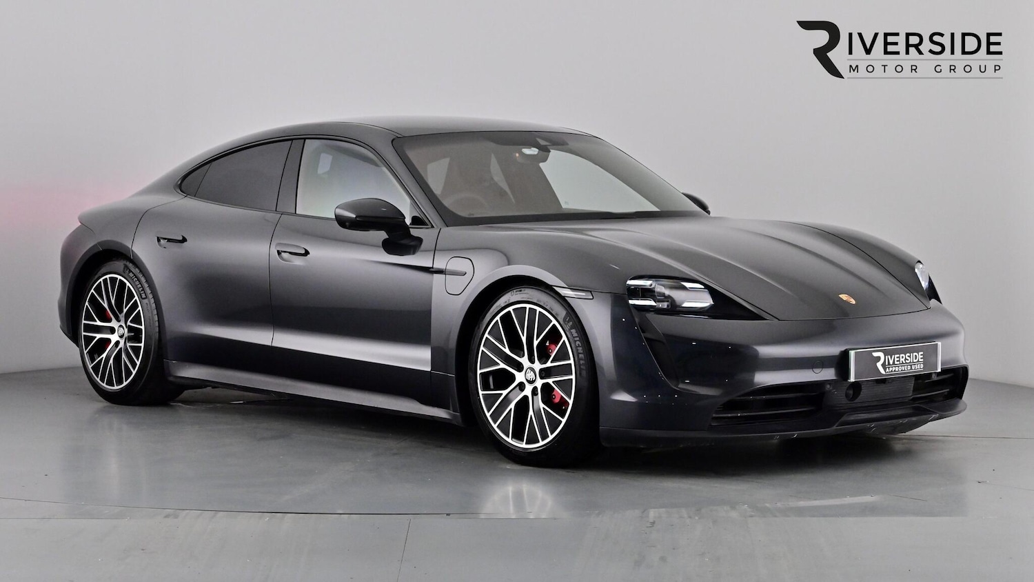 Used Porsche Taycan 2021 for sale - 76927853: Photo 1