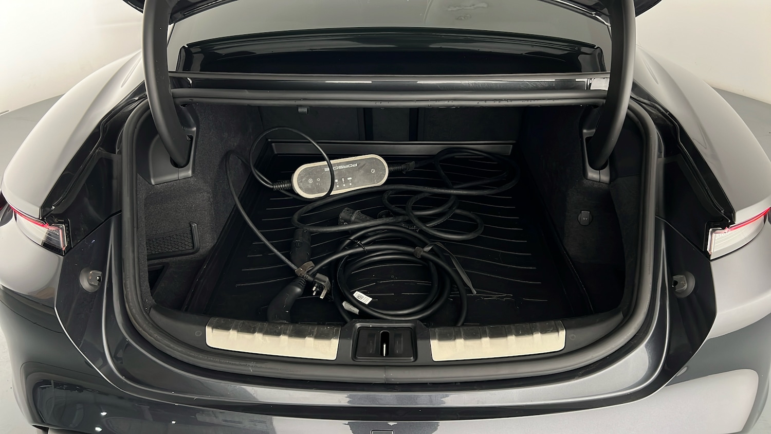 Used Porsche Taycan 2021 for sale - 76927853: Photo 12