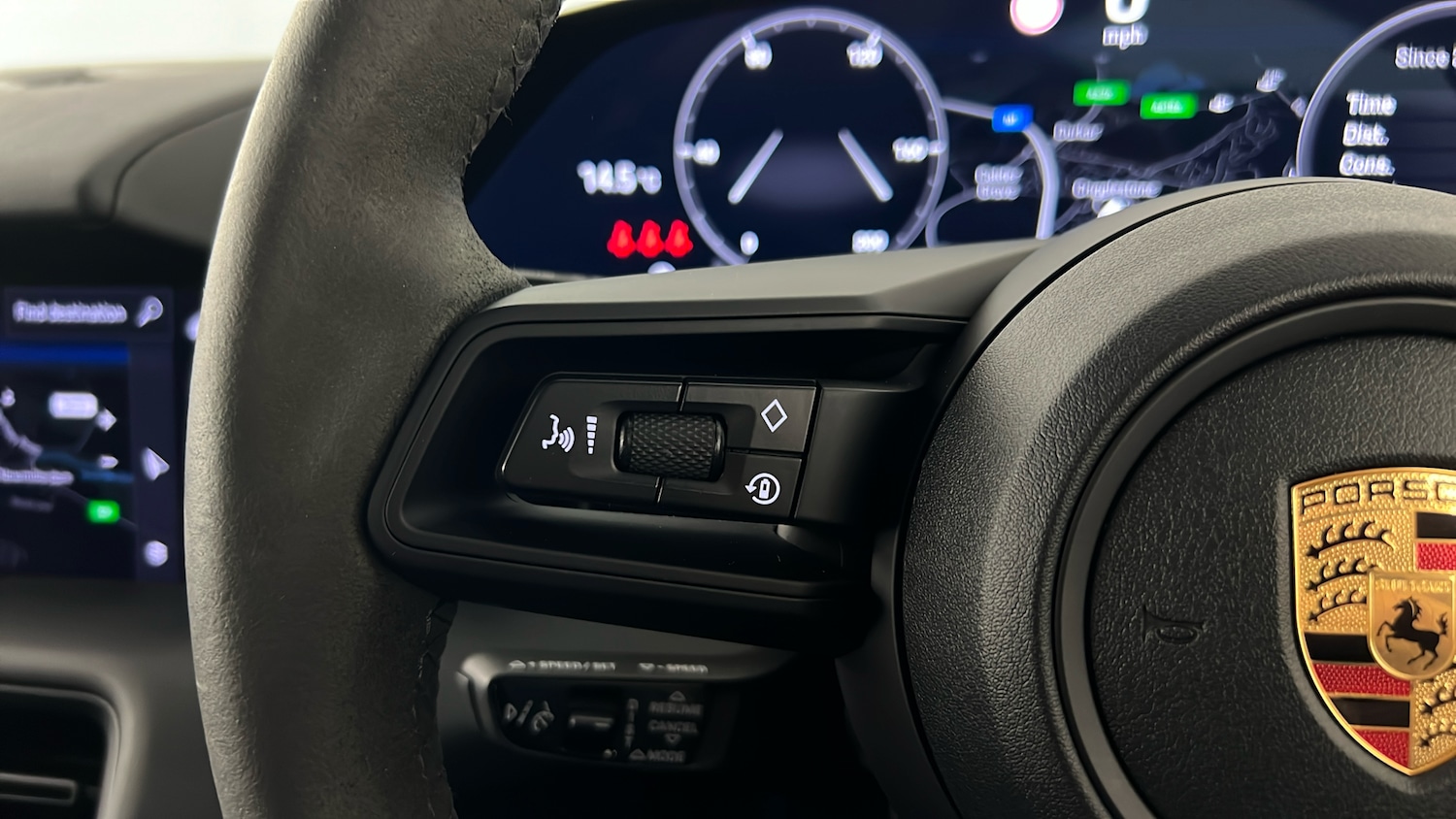 Used Porsche Taycan 2021 for sale - 76927853: Photo 17