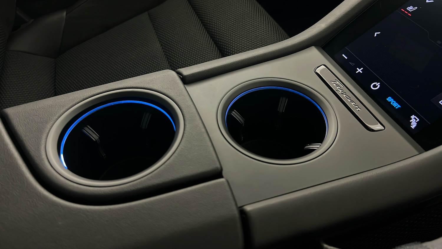 Used Porsche Taycan 2021 for sale - 76927853: Photo 19