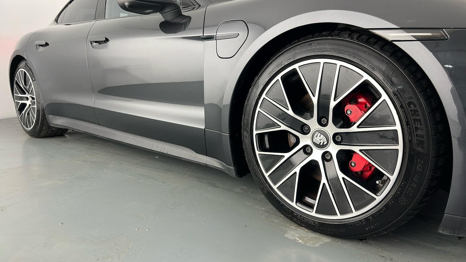 Used Porsche Taycan 2021 for sale - 76927853: Photo 24