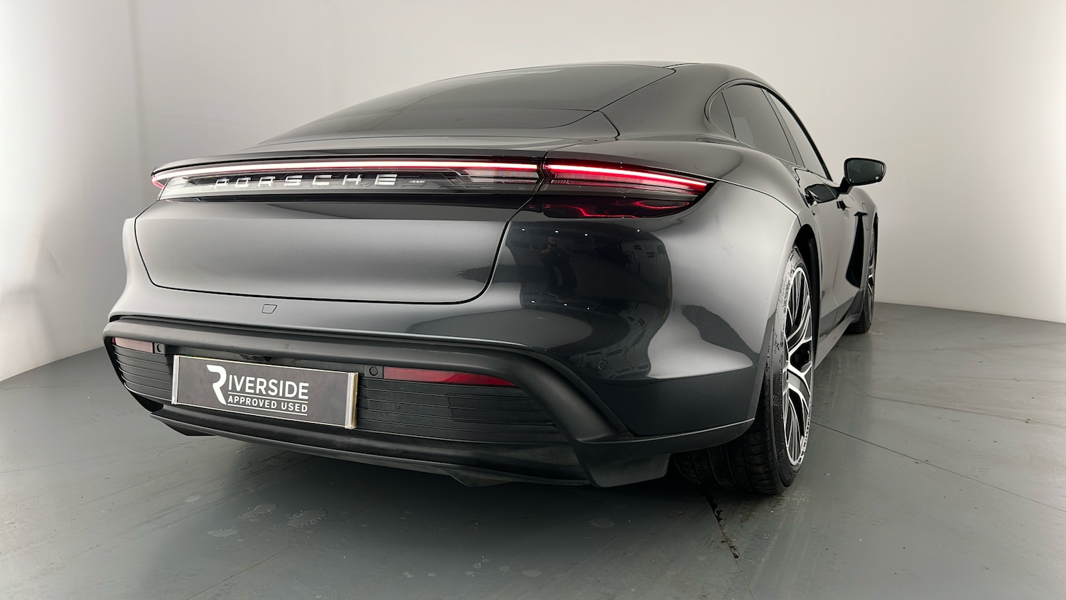 Used Porsche Taycan 2021 for sale - 76927853: Photo 27