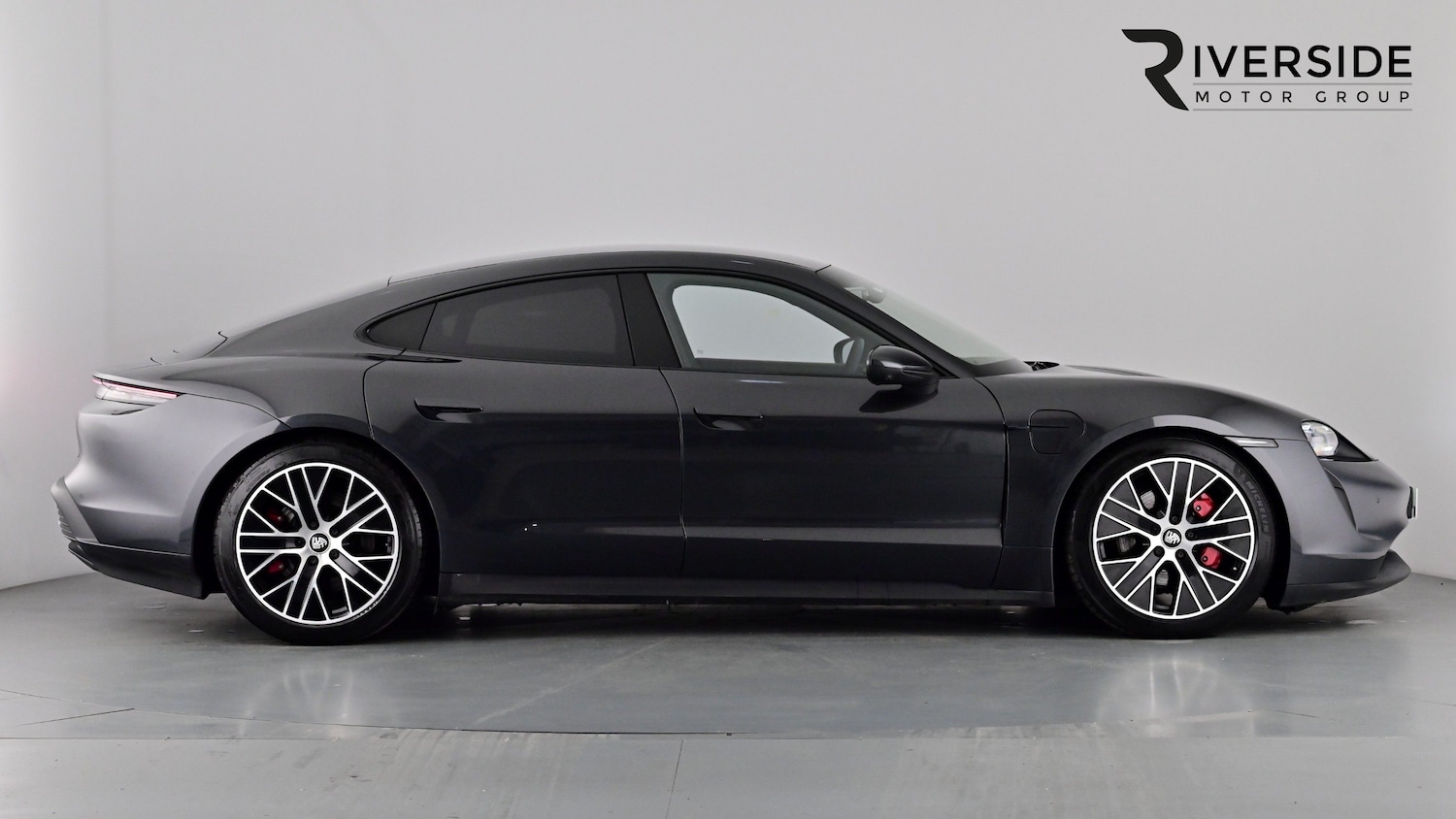 Used Porsche Taycan 2021 for sale - 76927853: Photo 3