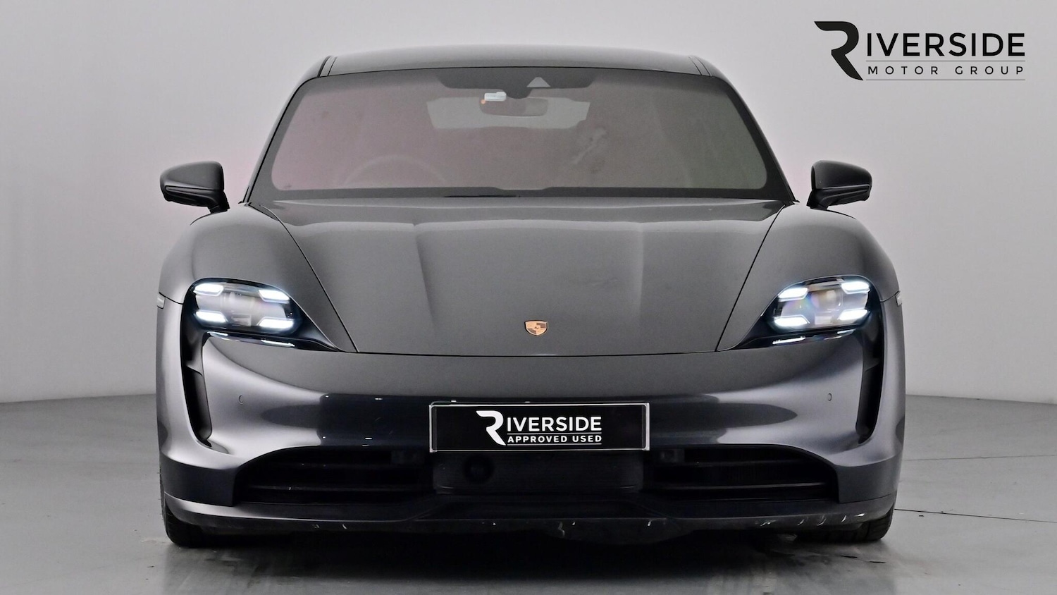 Used Porsche Taycan 2021 for sale - 76927853: Photo 4