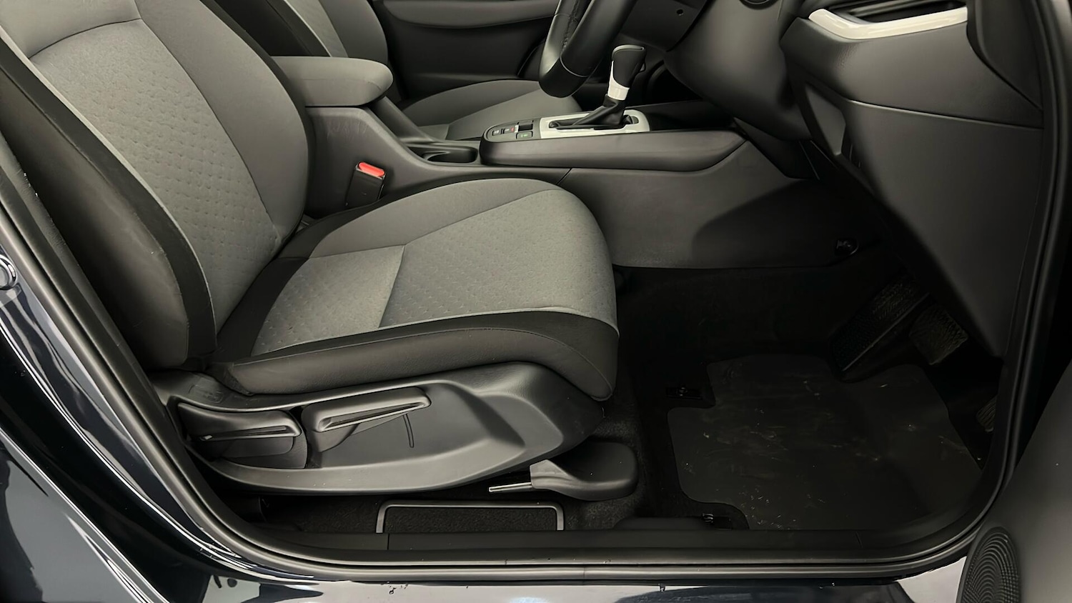 Used Honda Jazz 2023 for sale - 76773225: Photo 31