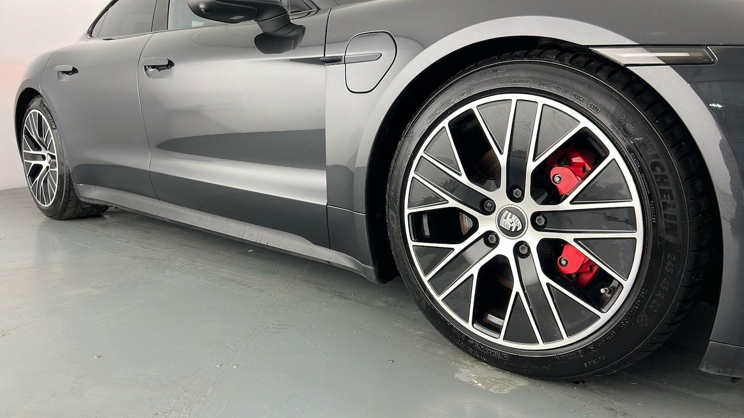 Used Porsche Taycan 2021 for sale - 77307627: Photo 16