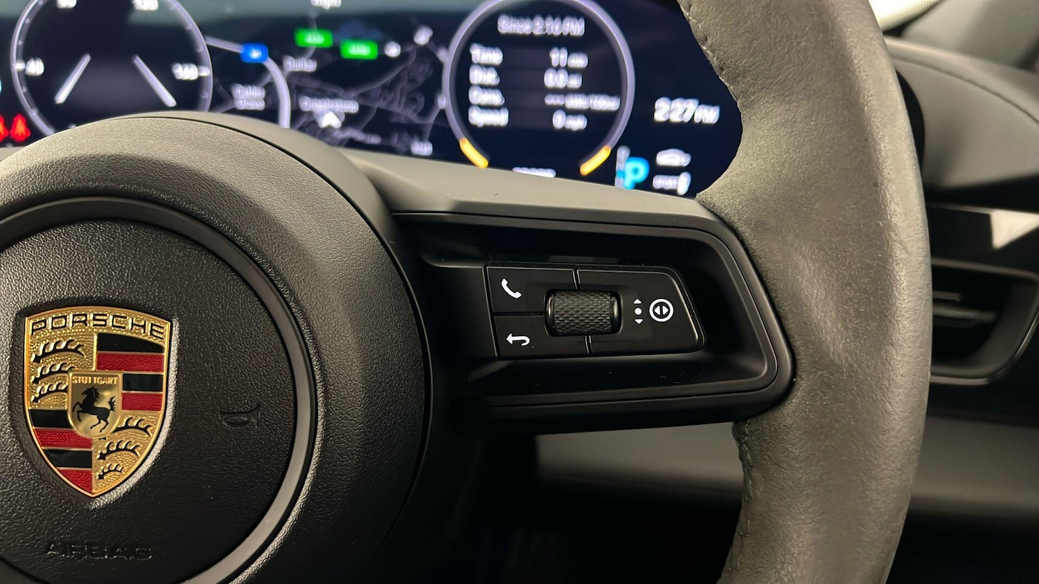 Used Porsche Taycan 2021 for sale - 77307627: Photo 37