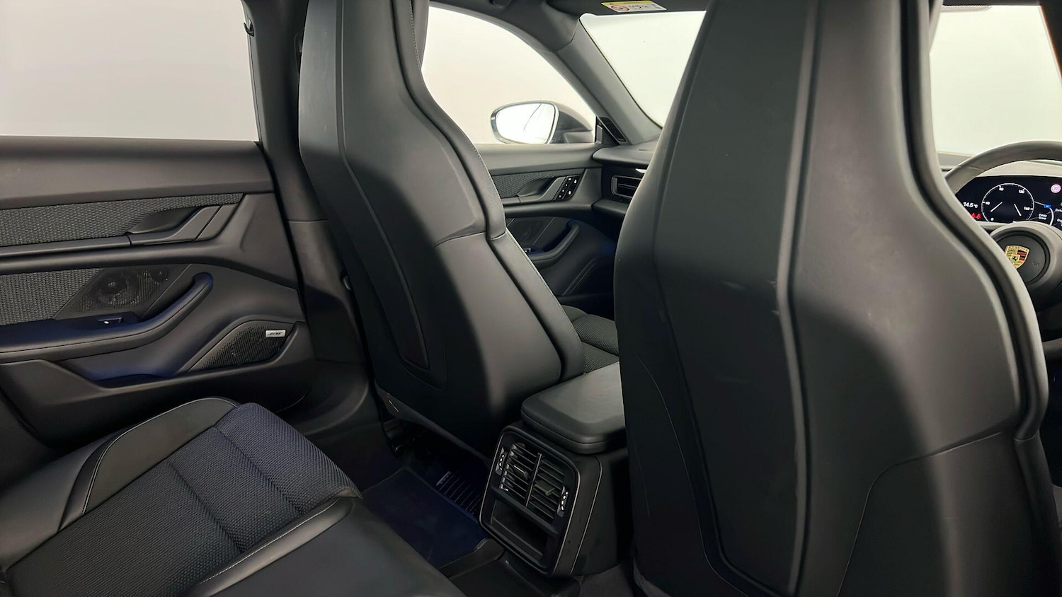 Used Porsche Taycan 2021 for sale - 77307627: Photo 39