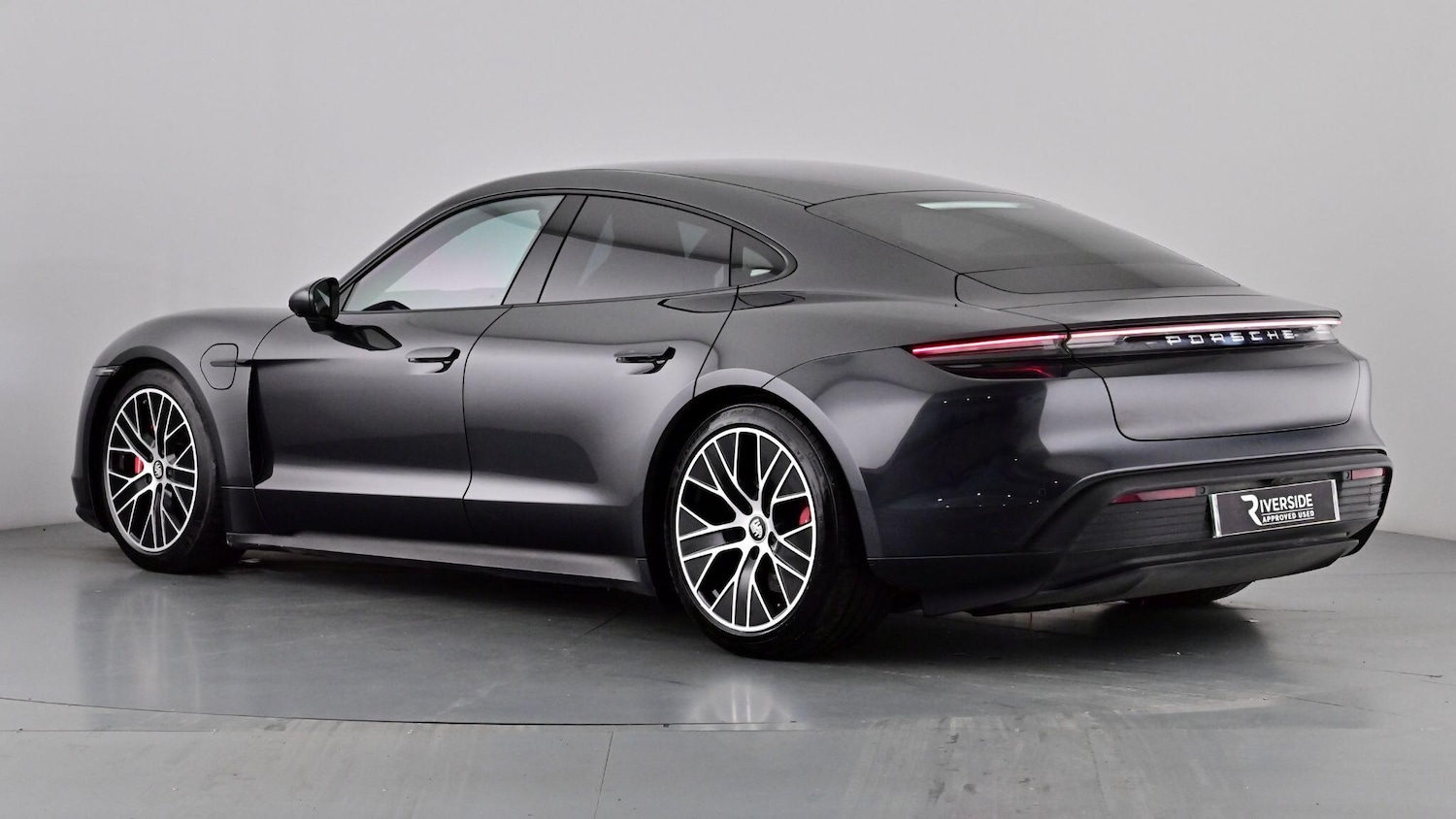 Used Porsche Taycan 2021 for sale - 77307627: Photo 4