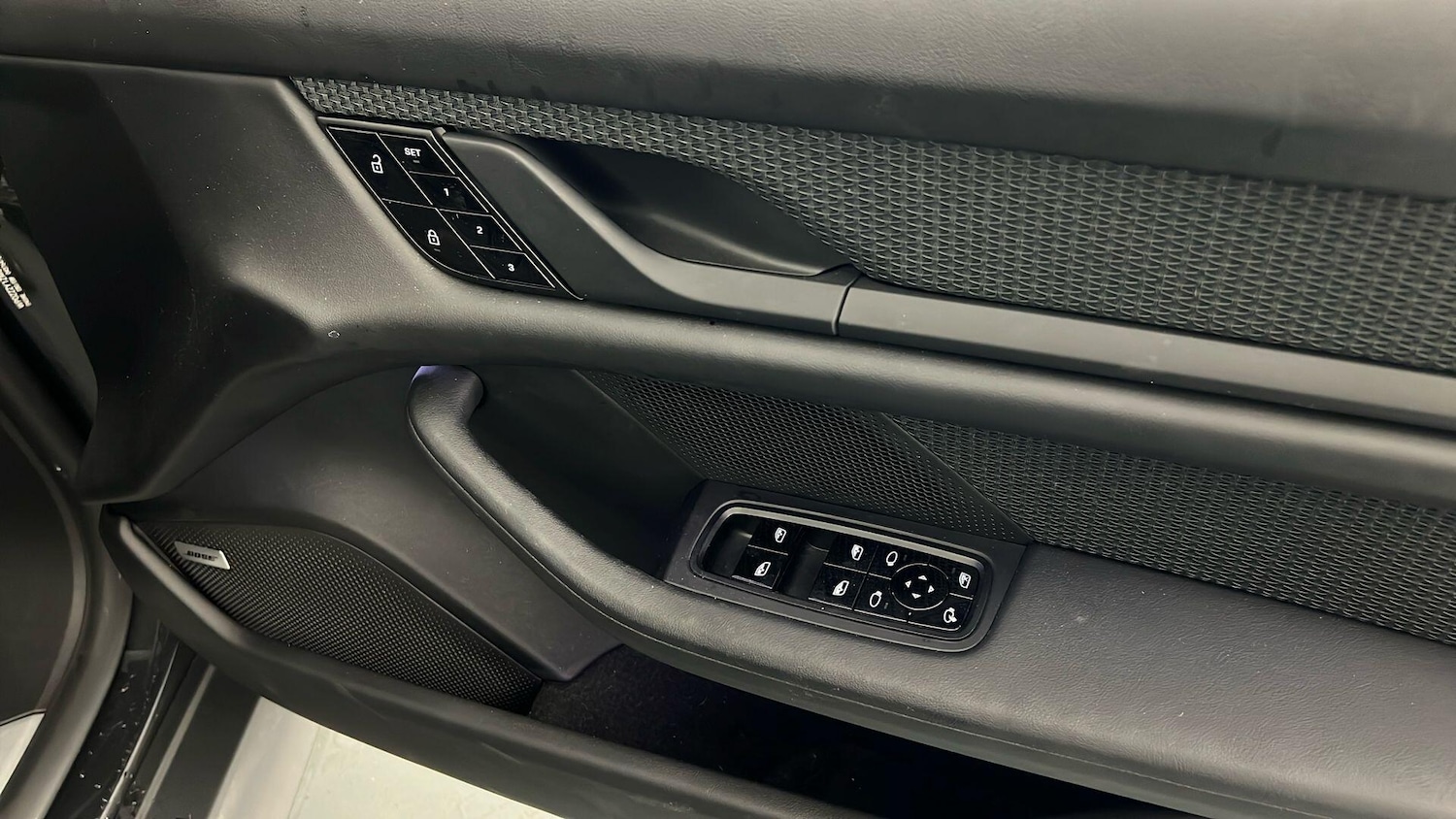 Used Porsche Taycan 2021 for sale - 77307627: Photo 40