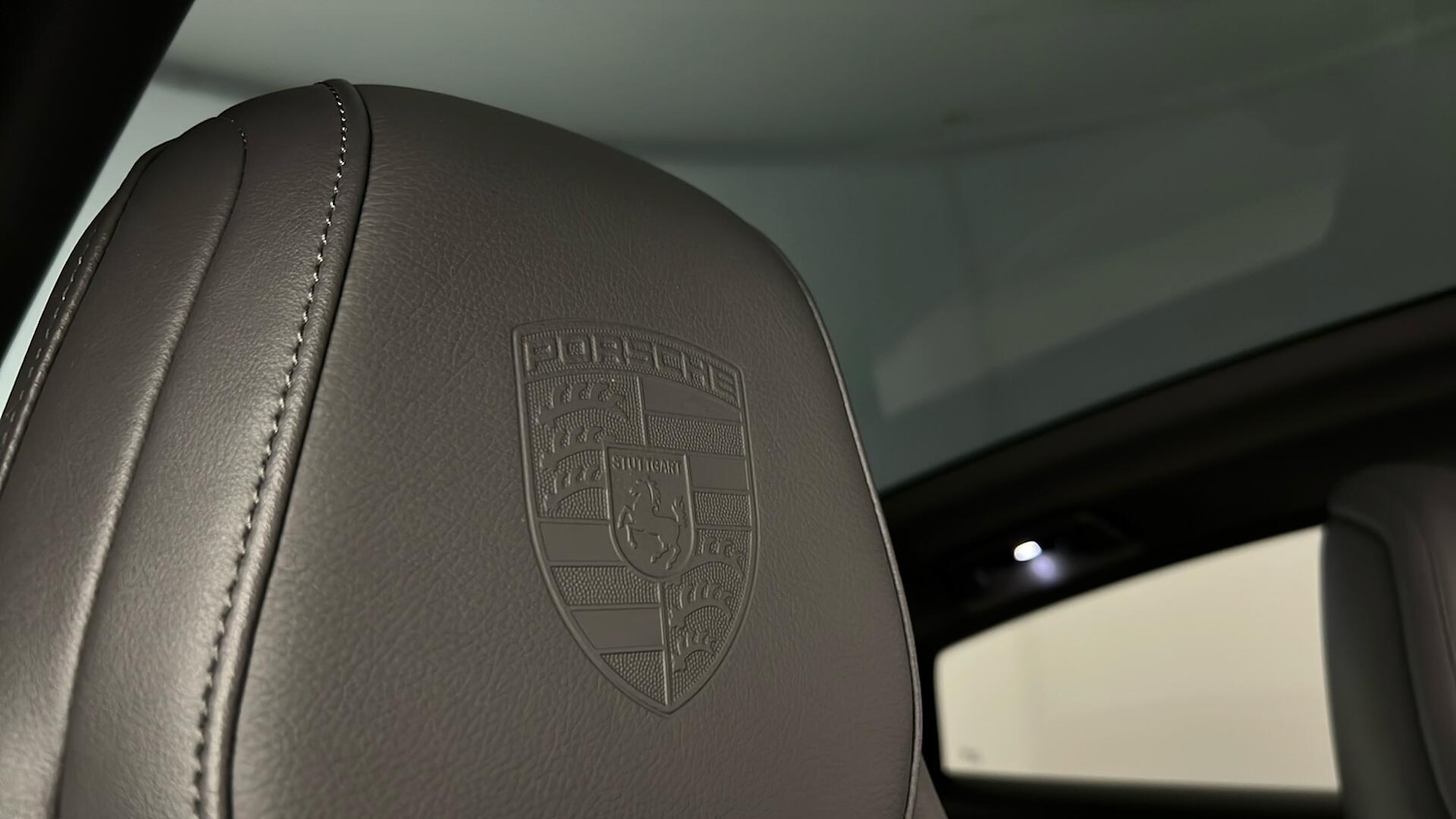 Used Porsche Taycan 2021 for sale - 77293481: Photo 12