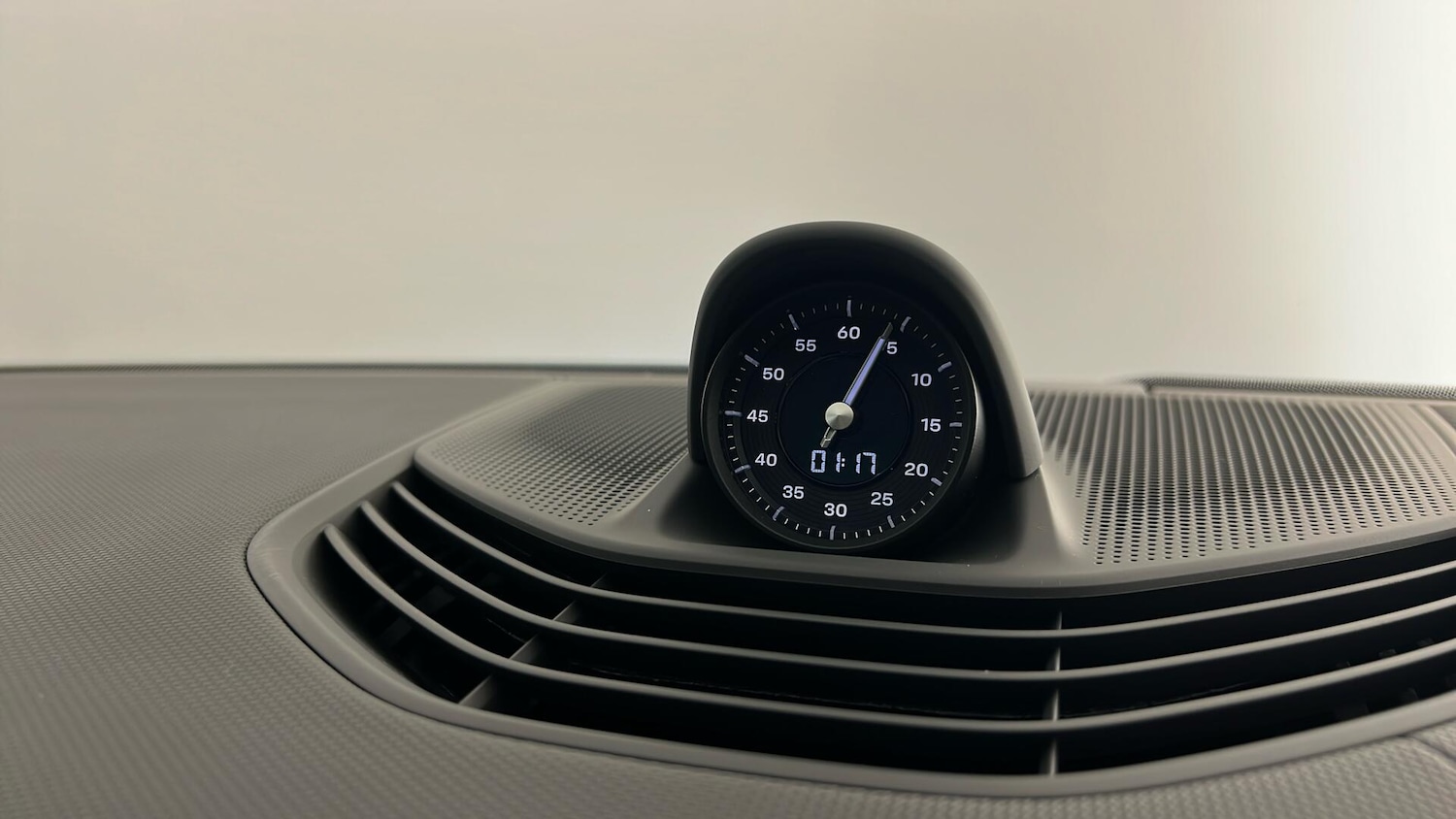 Used Porsche Taycan 2021 for sale - 77293481: Photo 24