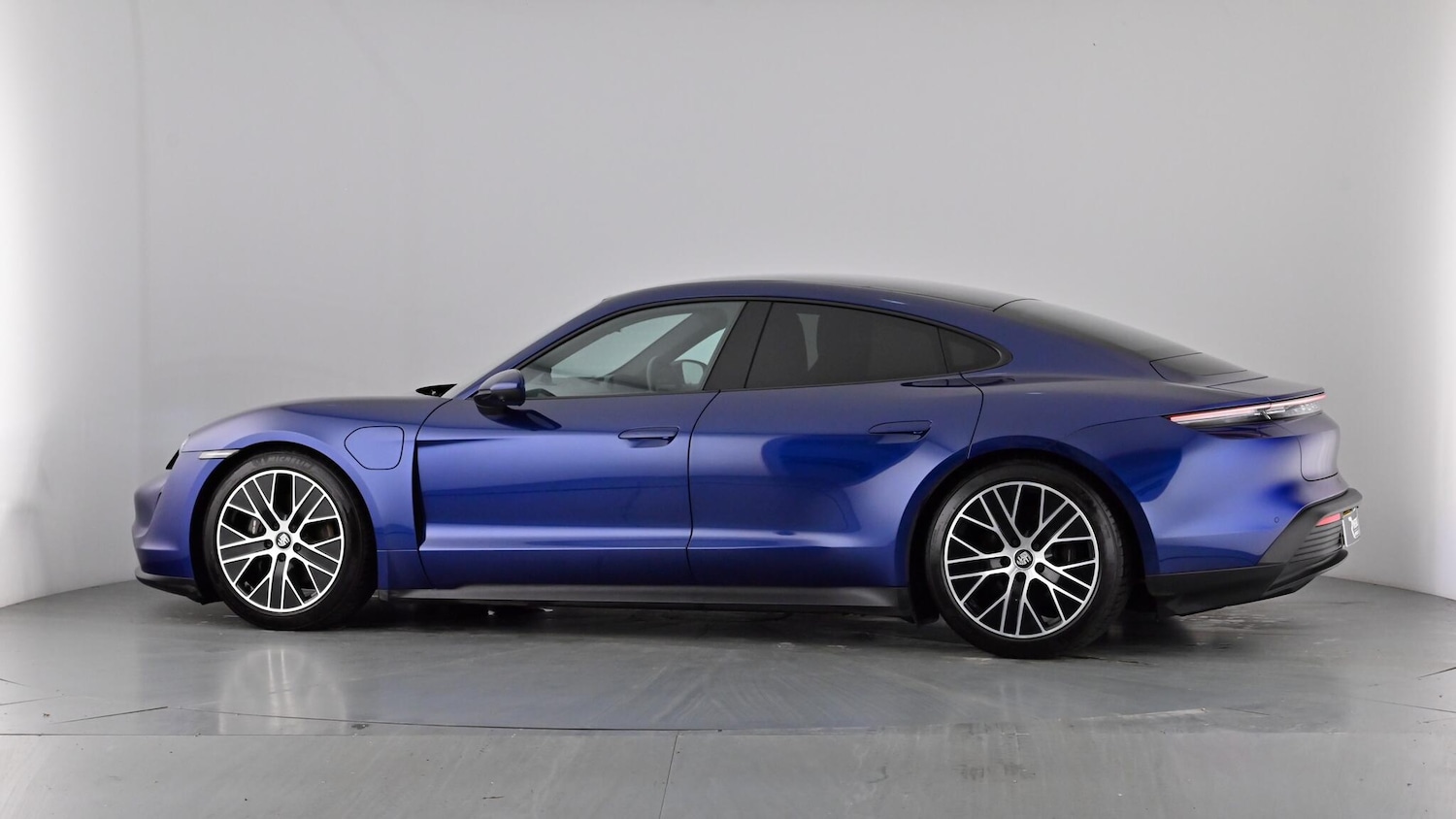 Used Porsche Taycan 2021 for sale - 77293481: Photo 64