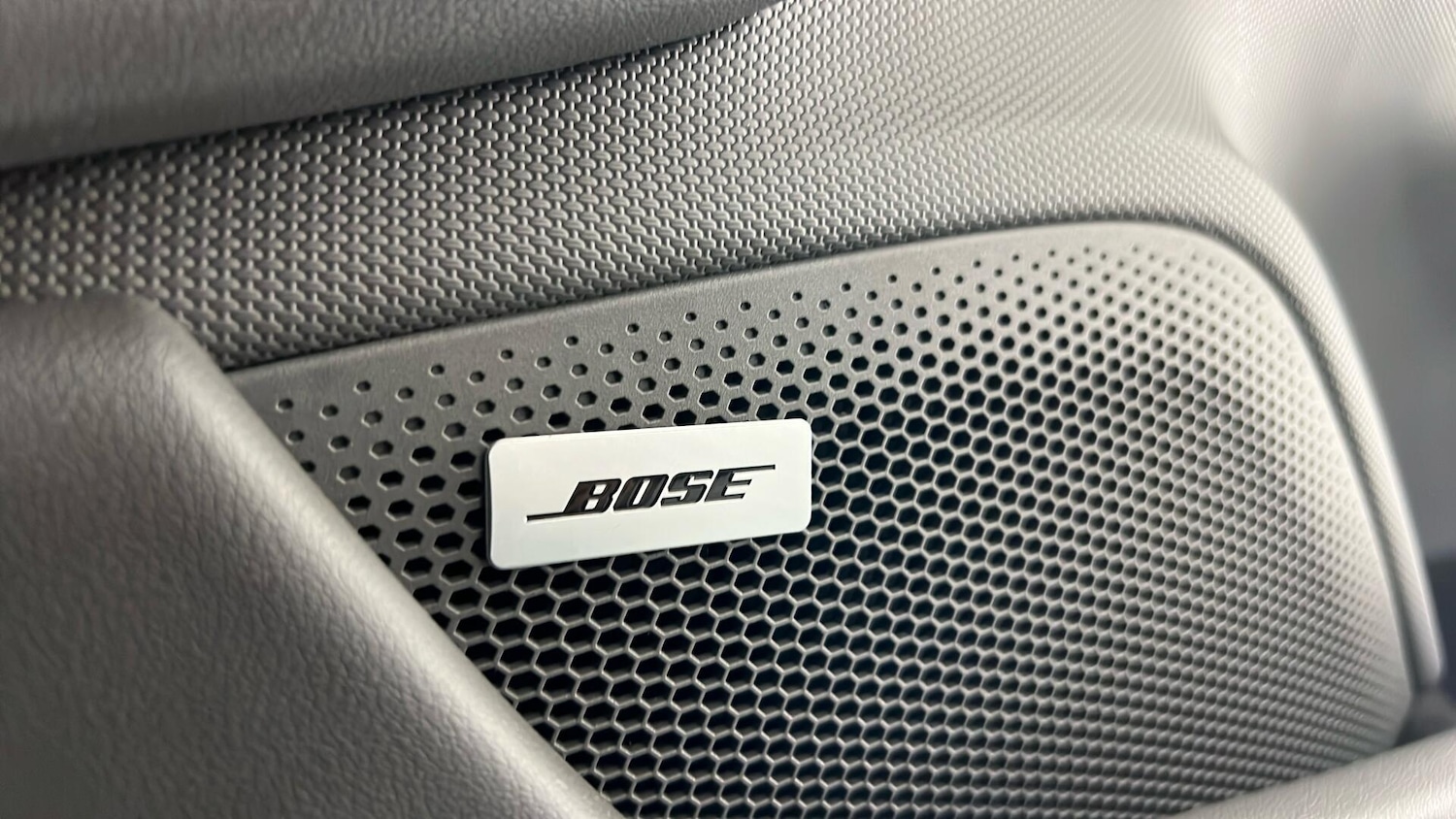 Used Porsche Taycan 2021 for sale - 77293481: Photo 9