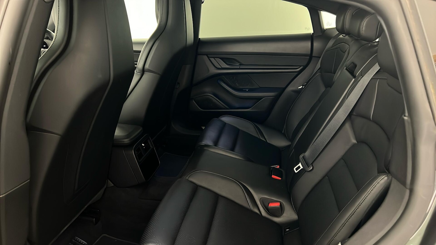 Used Porsche Taycan 2020 for sale - 76575065: Photo 15