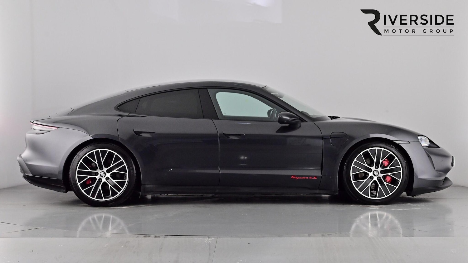 Used Porsche Taycan 2020 for sale - 76575065: Photo 2