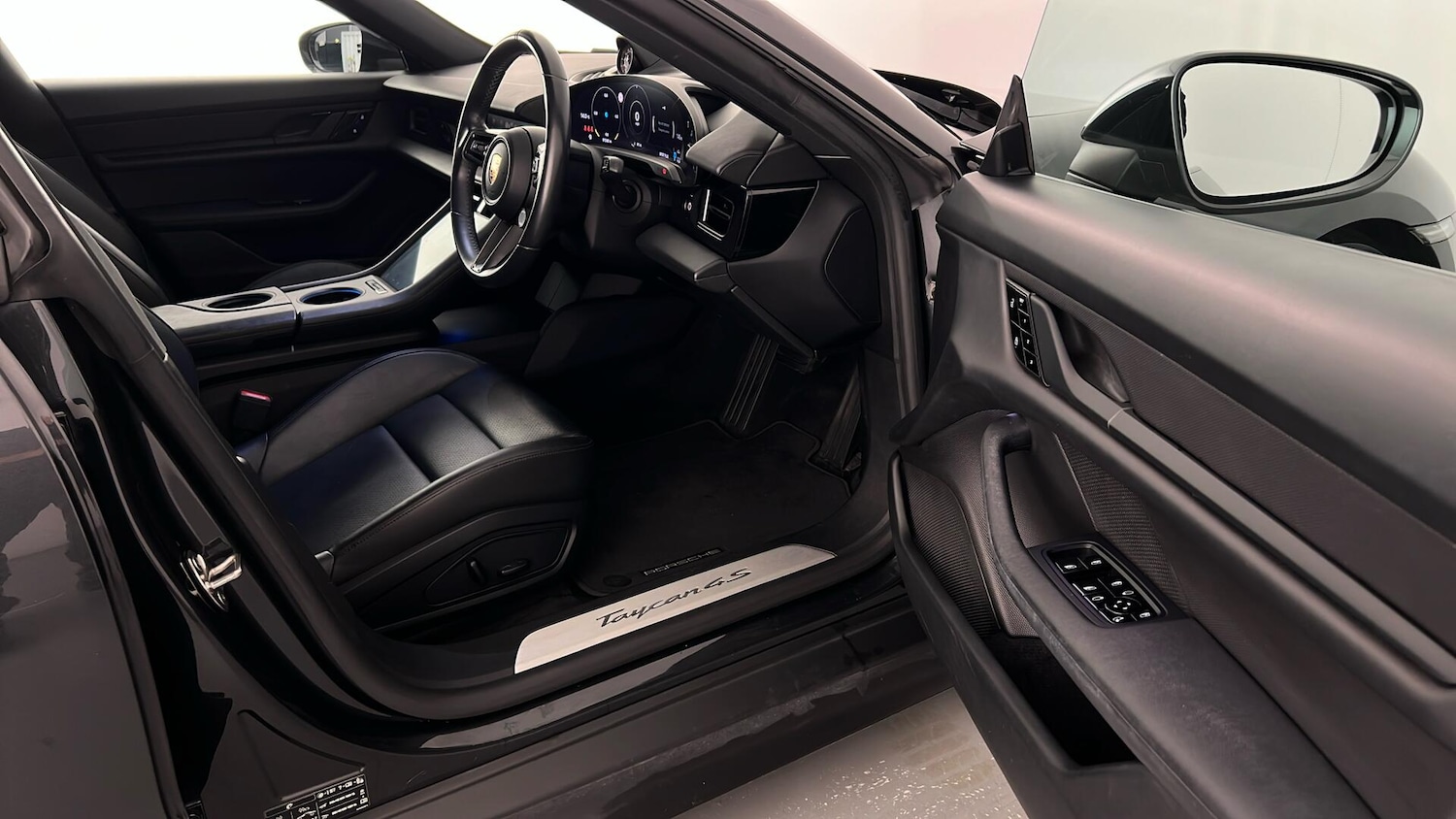 Used Porsche Taycan 2020 for sale - 76575065: Photo 20