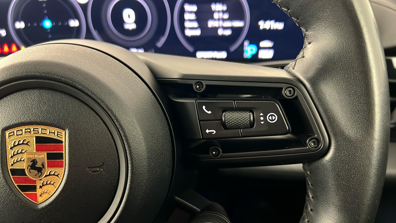 Used Porsche Taycan 2020 for sale - 76575065: Photo 26